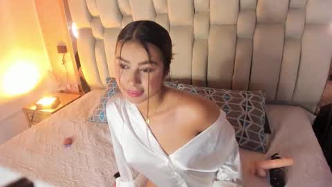 Ela online show from March 3, 8:38 pm