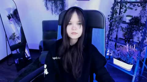 Your sweet girl online show from April 25, 7:33 pm