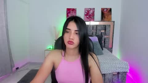 ELAINE online show from January 8, 1:17 pm