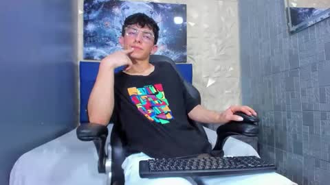 Elan Giralon online show from April 27, 12:19 am