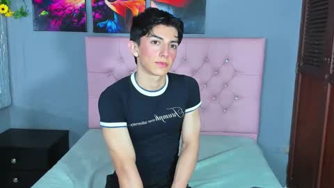 Elan Giralon online show from December 21, 10:49 pm