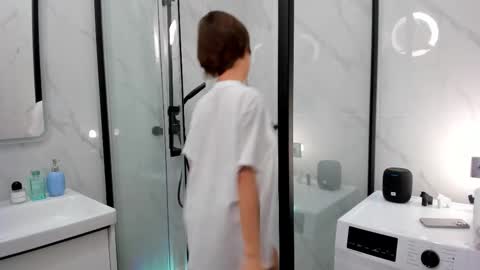 ELA 3 online show from September 23, 6:18 am