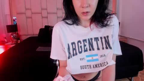 Ela online show from March 13, 2:53 pm