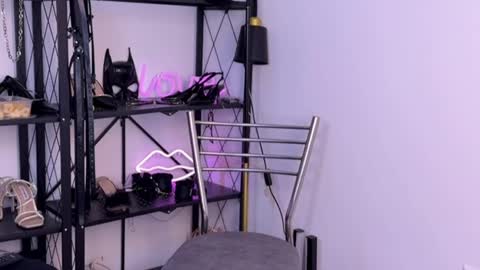 Elara online show from April 3, 3:35 am