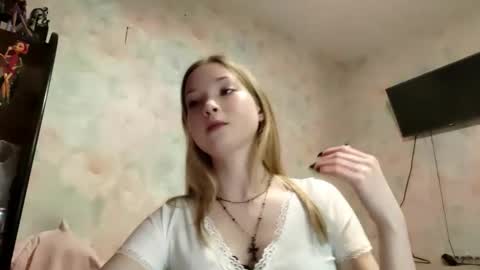 MIa online show from April 2, 11:28 am