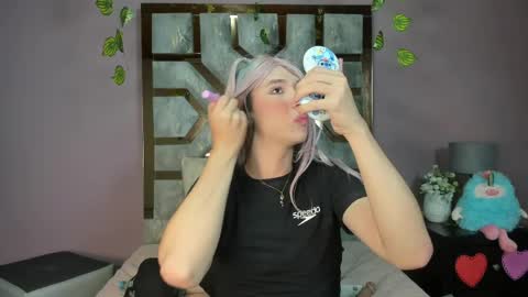 electra_gosselin online show from April 2, 1:35 am