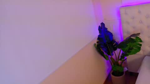 Snapshot of electrascot chatting on September 25, 8:05 pm ELECTRA online show from September 25, 8:05 pm