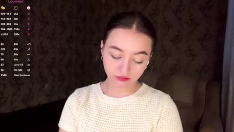 Mia online show from March 20, 2:44 pm