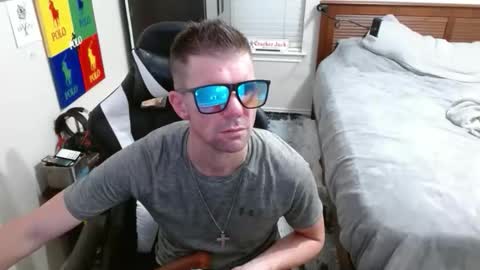 Walker online show from October 28, 7:53 am