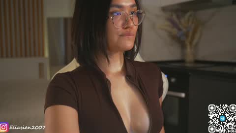 Eli  online show from April 14, 4:21 pm