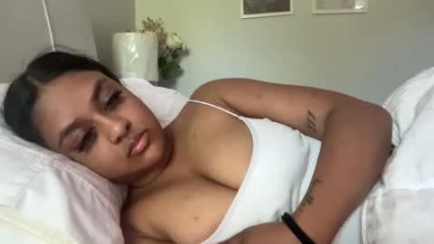 elibabyyy2 online show from May 28, 6:50 pm