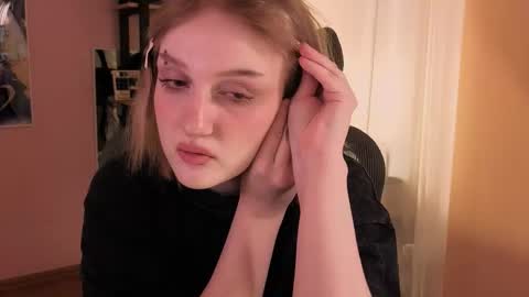 Ellie online show from January 17, 5:39 am