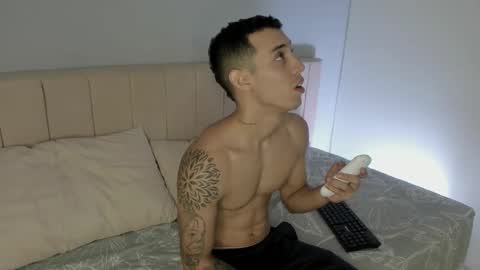 elier_jhonson1 online show from February 22, 3:03 pm