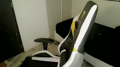 Snapshot of elii_797 chatting on October 15, 3:35 pm bby-santy online show from October 15, 3:35 pm