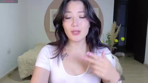 eliiih_ online show from August 5, 2:30 am