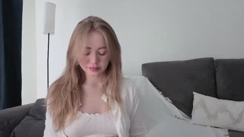 Elna and Tom online show from May 1, 1:54 am