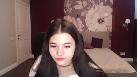 ElinaMils online show from March 11, 7:14 am