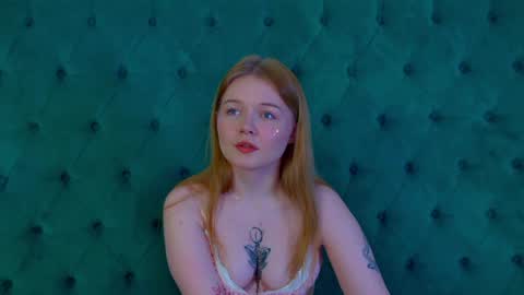 elinavale online show from April 16, 6:30 pm