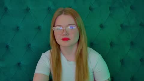 elinavale online show from April 23, 5:14 pm