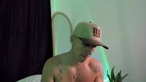 elio_dicaprio online show from November 11, 12:46 am