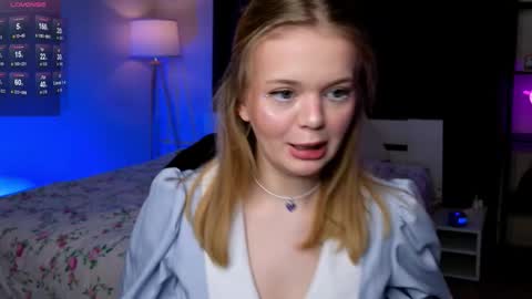 Elly online show from January 14, 3:09 pm