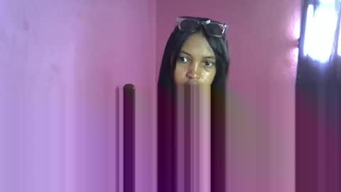 elisah01 online show from April 6, 5:41 am