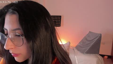 Snapshot of elise_77 chatting on January 24, 4:05 am Eli online show from January 24, 4:05 am