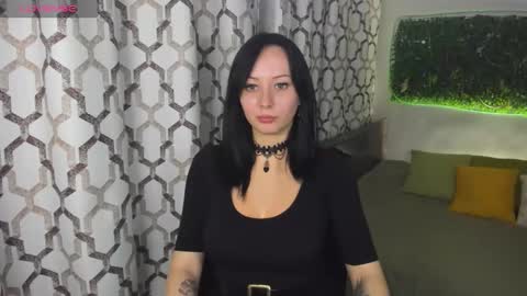 EliseRoyalty online show from November 8, 11:24 am