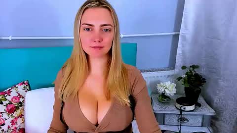 Elise online show from September 17, 8:40 am