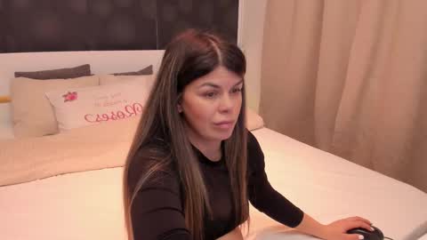 Elly online show from January 17, 9:34 pm