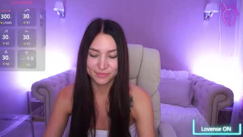 elisevelour online show from October 14, 12:52 pm