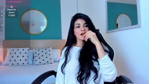 E L I S S A online show from March 11, 5:02 am