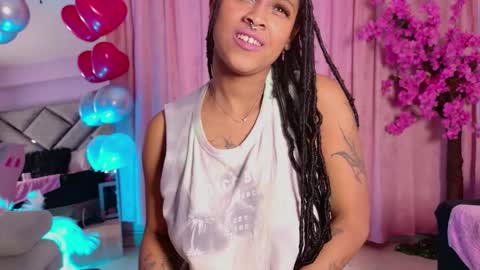 elit noa online show from February 18, 11:04 pm