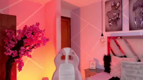 elit noa online show from November 6, 7:50 pm