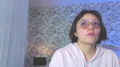 Eliza online show from April 4, 7:32 pm