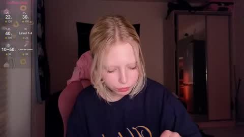 Elizabeth online show from October 12, 7:16 pm