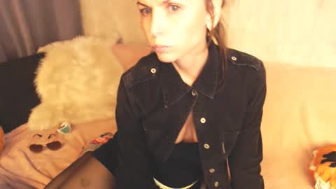 Elizabethangel online show from September 14, 8:21 pm