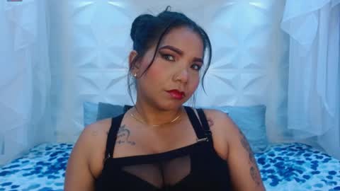 Elizabeth  online show from March 26, 12:10 pm