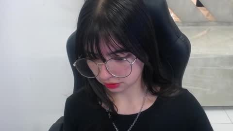 Elizabeth online show from February 22, 12:41 pm