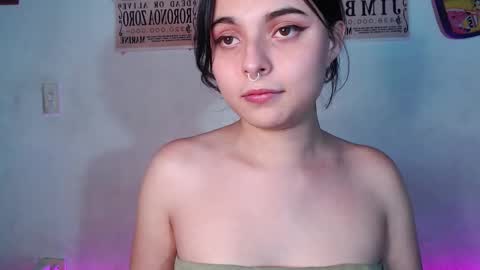 Snapshot of elizabeth_taylorxxx chatting on December 8, 12:46 am Elizabeth Taylor online show from December 8, 12:46 am
