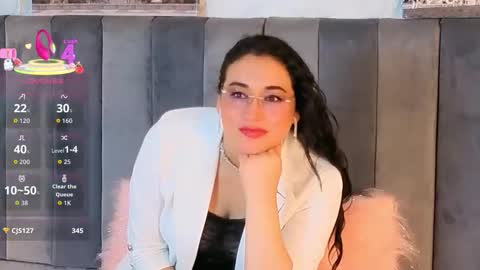 elizabth online show from November 24, 2:05 pm