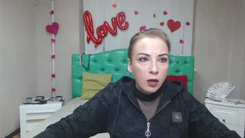 ElizabethSho online show from March 27, 6:09 pm