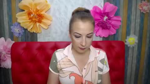ElizabethSho online show from July 9, 6:12 pm