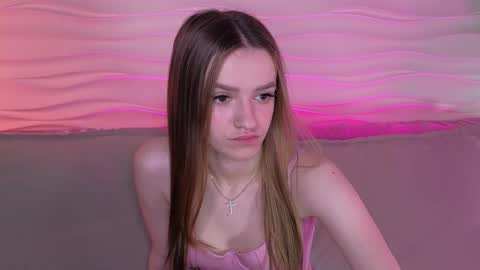 elizzza_ online show from June 6, 5:24 am