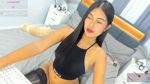 Ella online show from December 19, 10:55 am