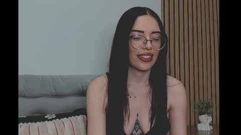 Chloe online show from November 25, 10:52 pm