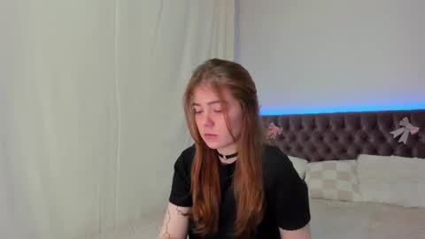 Ella Mayers online show from March 8, 1:06 am