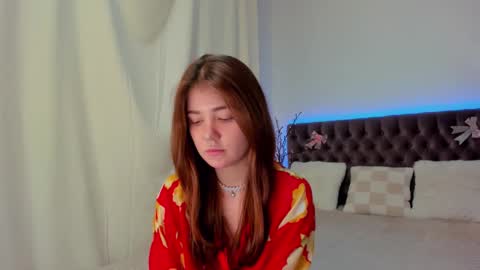 Ella Mayers online show from February 24, 12:30 am