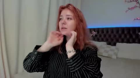 Ella Mayers online show from September 18, 12:20 pm