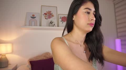 Snapshot of ella_owen chatting on October 10, 6:03 pm ELLA OWEN online show from October 10, 6:03 pm